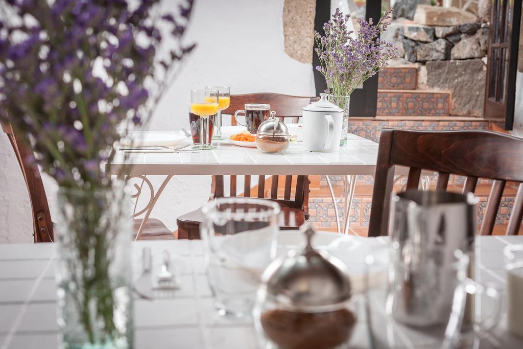 Ecoverode Hotel Emblematico Vegetariano Vegano อาโรนา ภายนอก รูปภาพ
